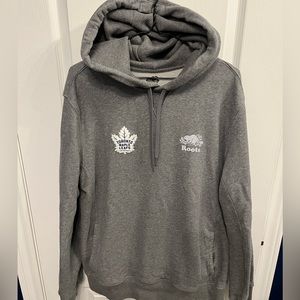Toronto Maple Leafs x Roots limited edition hoodie, size M Mens